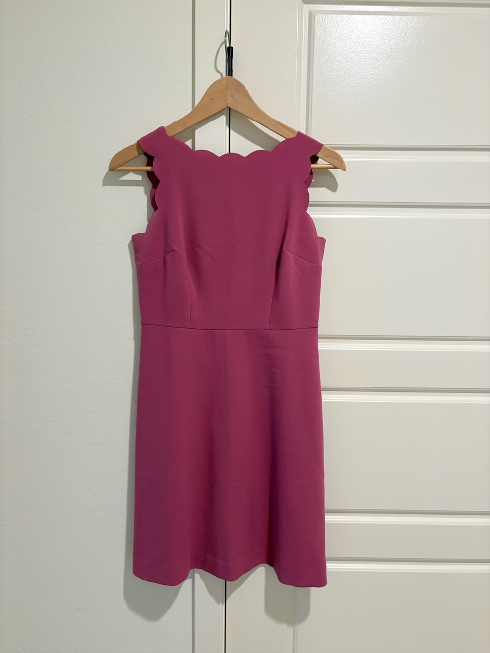LOFT Scallop Sheath Dress in Rose Sz 0